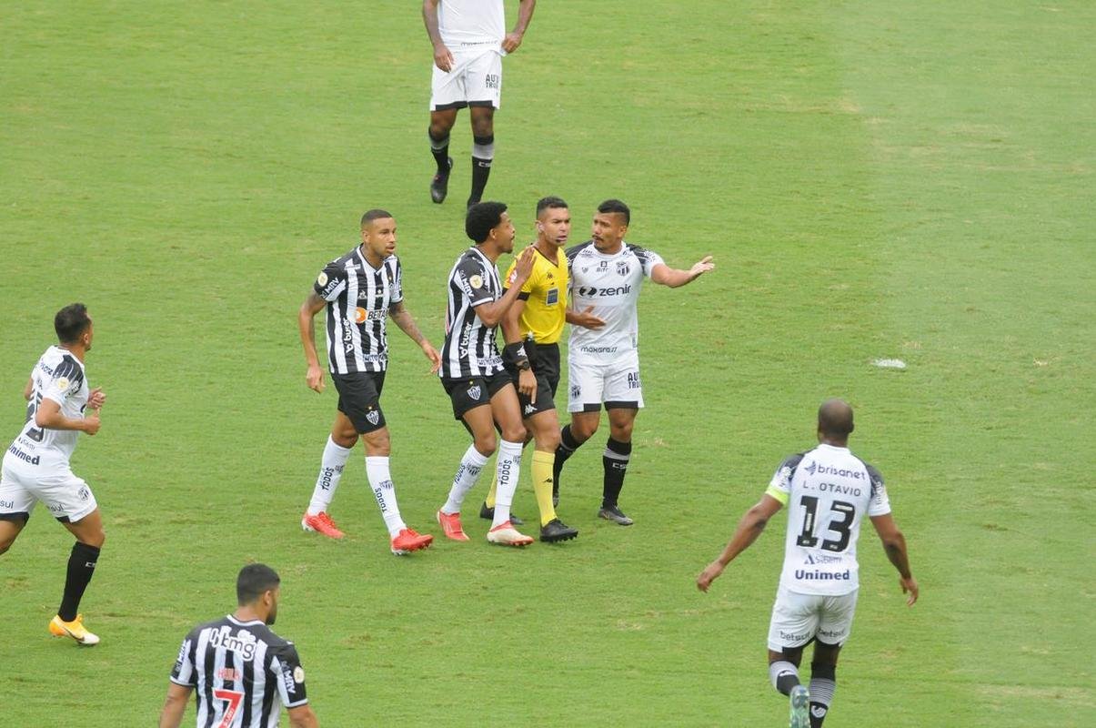 Fotos do jogo entre Atltico e Cear, no Mineiro, pela 25 rodada da Srie A do Campeonato Brasileiro