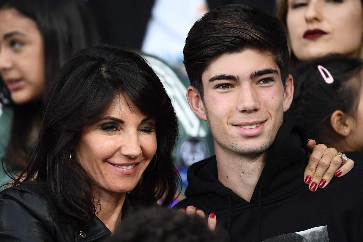 Torcidas de Real Madrid e Liverpool encheram o estdio Olmpico, de Kiev, na final da Champions