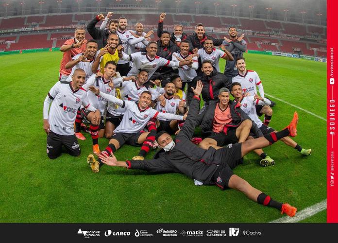 Vitória - eliminou o Internacional com placar agregado de 3 a 2