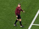 Francesa se torna 1 mulher a arbitrar partida em 92 anos de Copa do Mundo