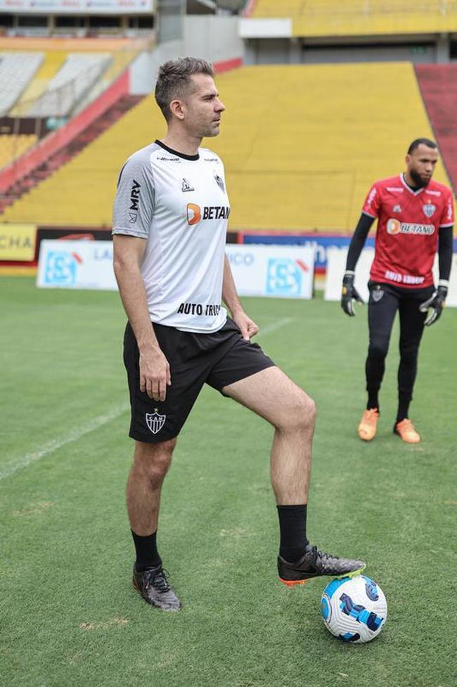 Atlético treina em Guayaquil antes do jogo contra o Emelec
