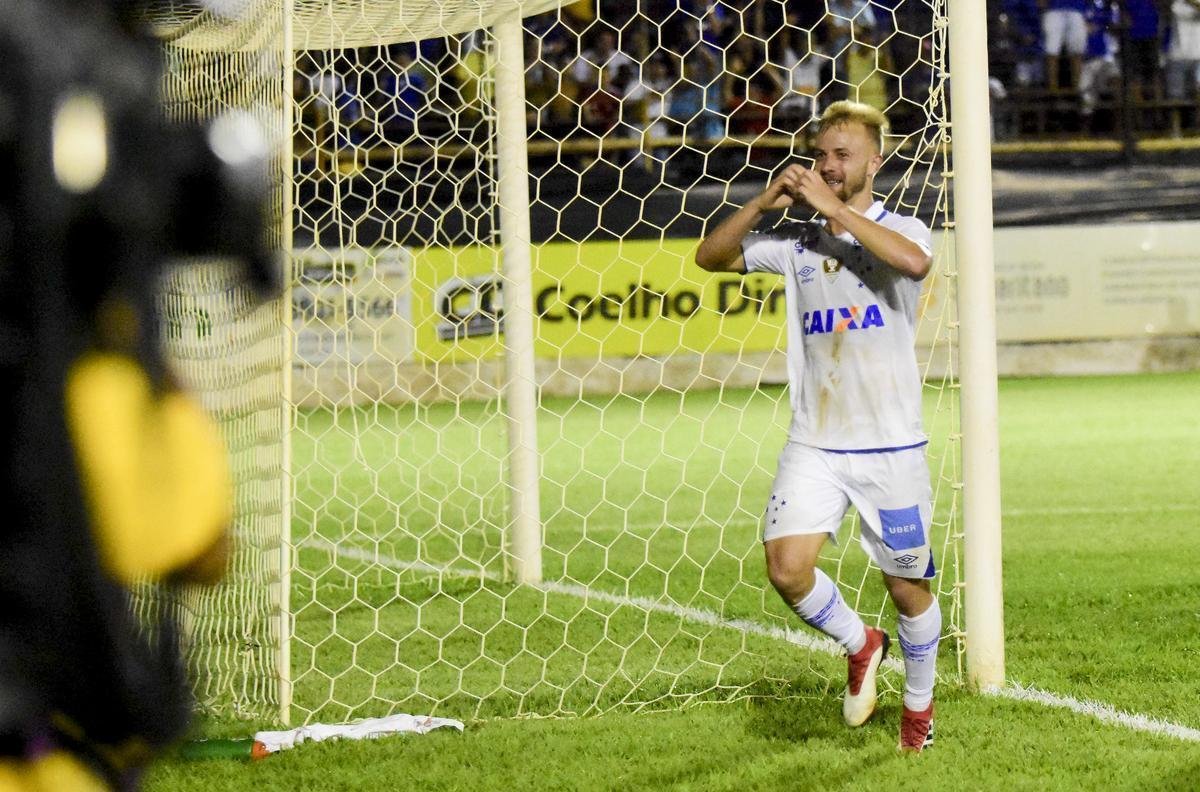 Fotos de Democrata 0x2 Cruzeiro, pela sexta rodada do Campeonato Mineiro