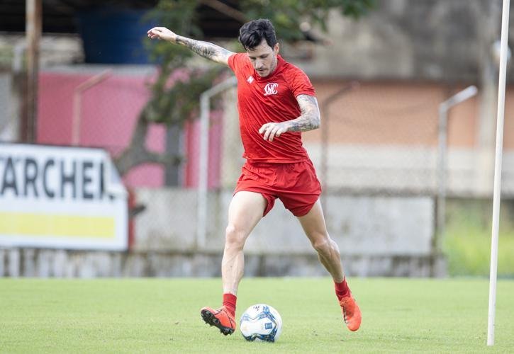 Com o elenco separado em quatro grupos, Náutico realiza primeiro dia de treinos, no Centro de Treinamento Wilson Campos, no bairro da Guabiraba, após quase três meses da suspensão das atividades, por conta da pandemia do coronavírus