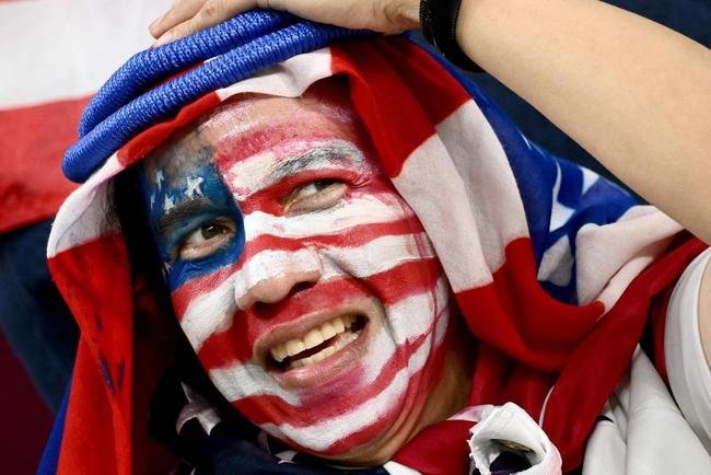 Os torcedores no duelo entre Holanda e Estados Unidos, pelas oitavas de final da Copa do Mundo.