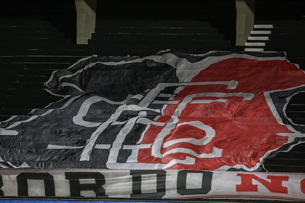 Sem torcida, devido ao protocolo de segurança contra a pandemia de Covid-19, o estádio do Arruda recebeu Santa Cruz e Salgueiro na decisão do 106º Campeonato Pernambucano, em 2020.
