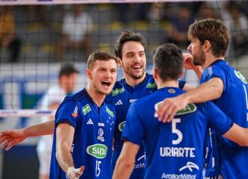 Equipe celeste venceu os rivais estaduais por 3 sets a 1, no Ginásio General Mário Brum, em Araguari, e levantou a taça mais uma vez