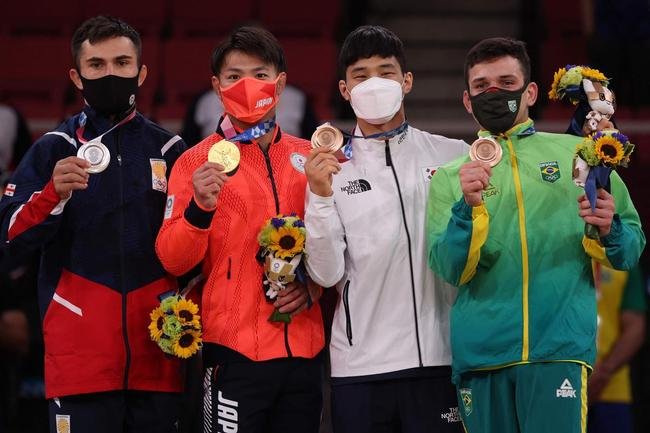 Luta e premiação de Daniel Cargnin, bronze no judô em Tóquio