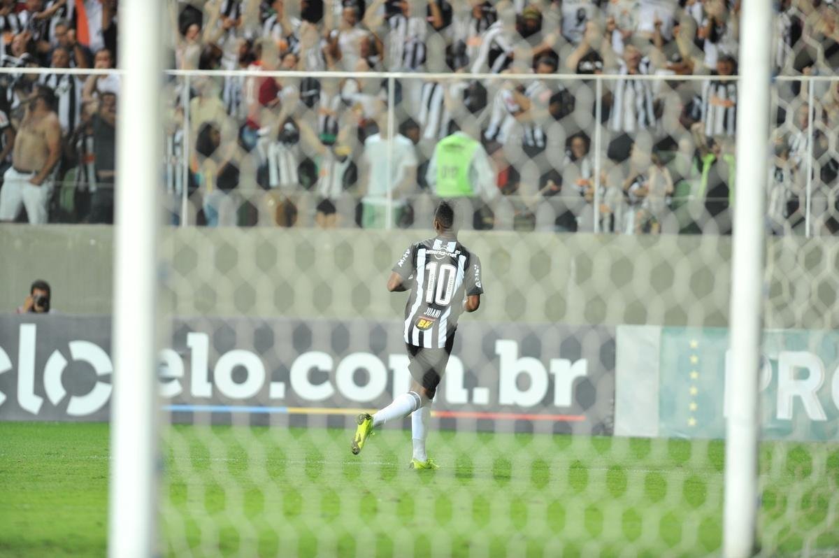 Fotos de Atltico x Bahia, no Independncia, pela 35 rodada do Campeonato Brasileiro (Alexandre Guzanshe/EM D.A Press)
