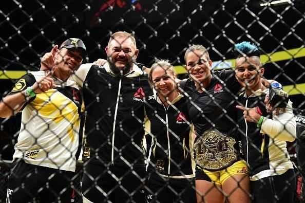 Fotos da grande vitória de Amanda Nunes pelo cinturão do UFC