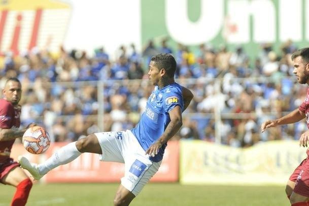 Cruzeiro abriu 2 a 1 no primeiro tempo, com gols de Raniel e Robinho; Alemo descontou para o Guarani