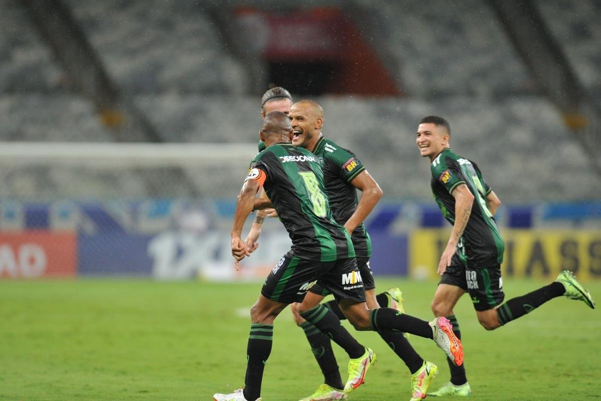Fotos do cl�ssico entre Cruzeiro e Am�rica, no Mineir�o, em BH, pela 3� rodada do Campeonato Mineiro