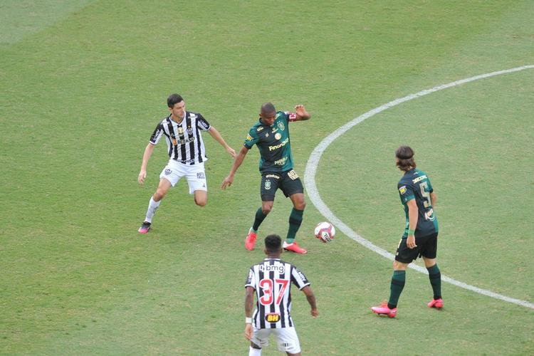 Fotos do jogo de ida da final do Campeonato Mineiro, entre Amrica e Atltico, no Independncia, em Belo Horizonte
