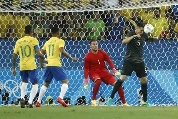 Confronto entre brasileiros e alemães pela final olímpica foi disputado no Estádio Maracanã