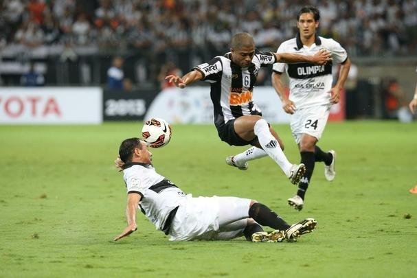 Júnior César - Titular na lateral-esquerda na final contra o Olimpia, Júnior César saiu do Atlético no início de 2014, quando se transferiu para o Botafogo. No alvinegro carioca, jogou apenas uma temporada. Ficou três anos sem clube, até acertar, em 2017, com o Itaboraí, da Segunda divisão carioca. Depois de três meses e com apenas dez jogos, jogador rompeu o vínculo com o clube. Em junho deste ano, o lateral acertou o Mageense, da Série C do Campeonato Carioca.