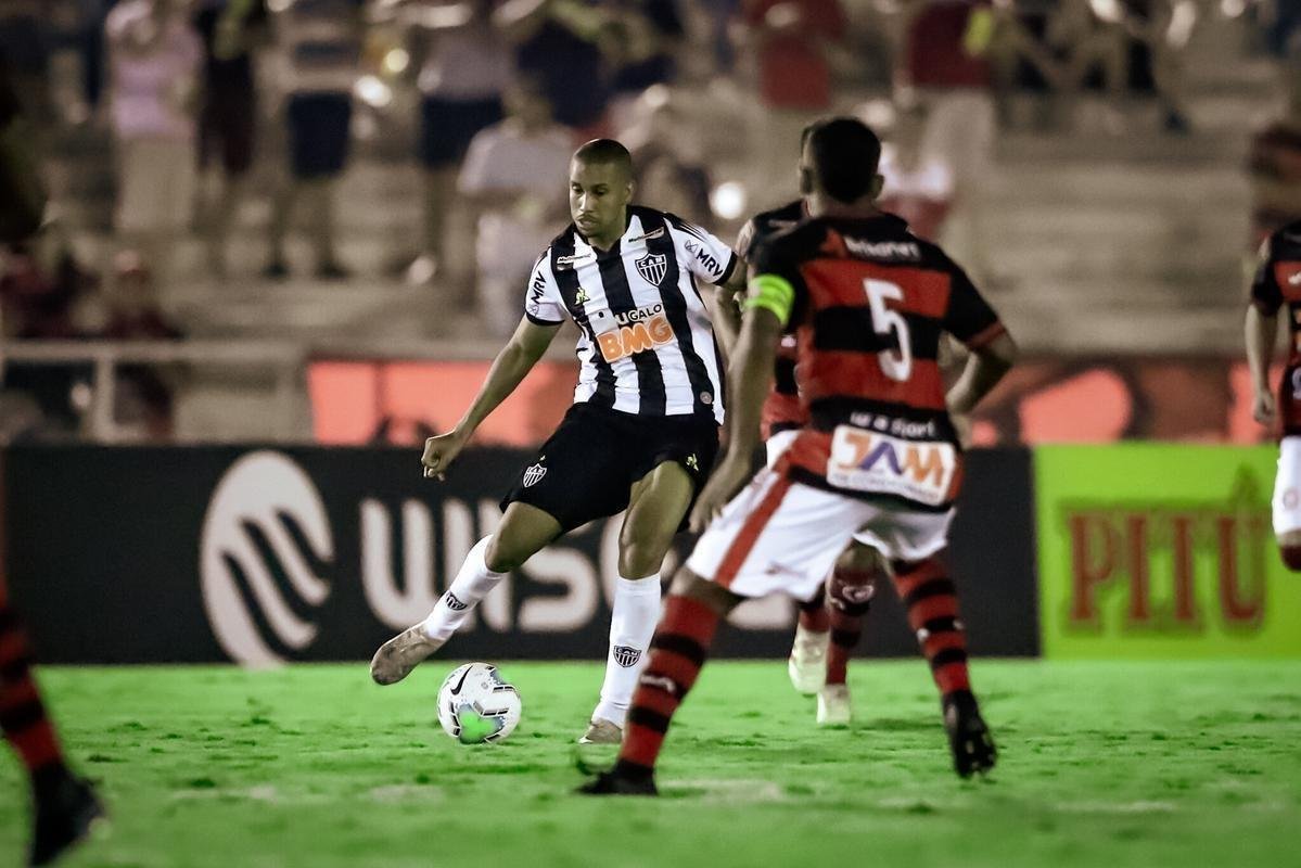 Atltico empatou com o Campinense e avanou na competio