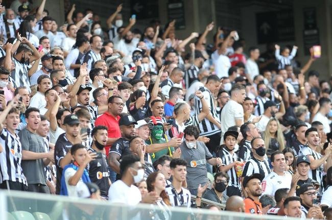 Fotos das torcidas de Amrica e Atltico, no Independncia, em BH, em clssico vlido pela sexta rodada do Campeonato Mineiro