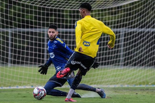 Fotos do treino do Cruzeiro nesta quinta-feira (11/11)