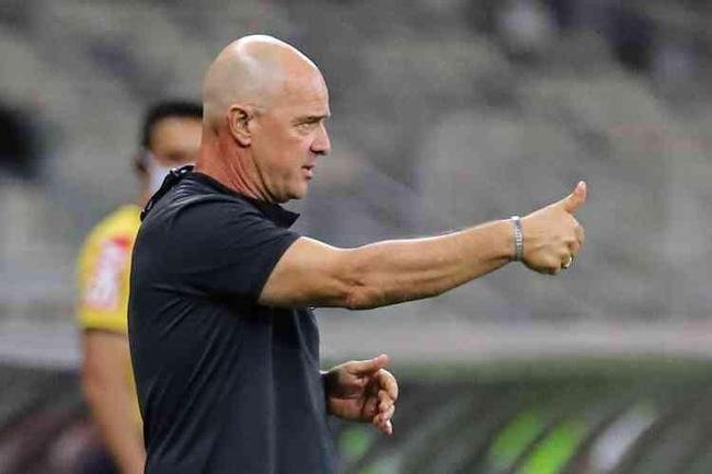 O auxiliar-tcnico Jorge Desio, de 52 anos, recebeu o diagnstico positivo de COVID-19 em 16 de novembro de 2020, mesmo dia em que realizou os exames na Cidade do Galo.