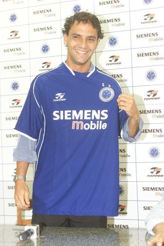 Zagueiro Bruno Quadros (Flamengo: 1996-1998, 1999, 2000-2001 / Cruzeiro: 2004): 127 jogos pelo Flamengo (8 gols) e 24 jogos pelo Cruzeiro (1 gol)