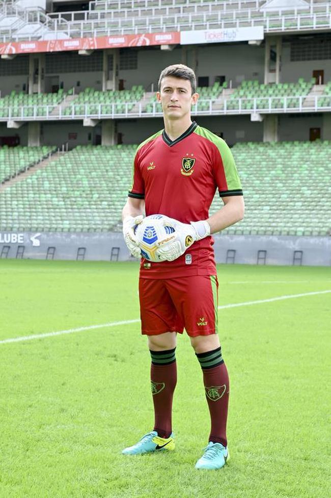 Fotos dos novos uniformes do América