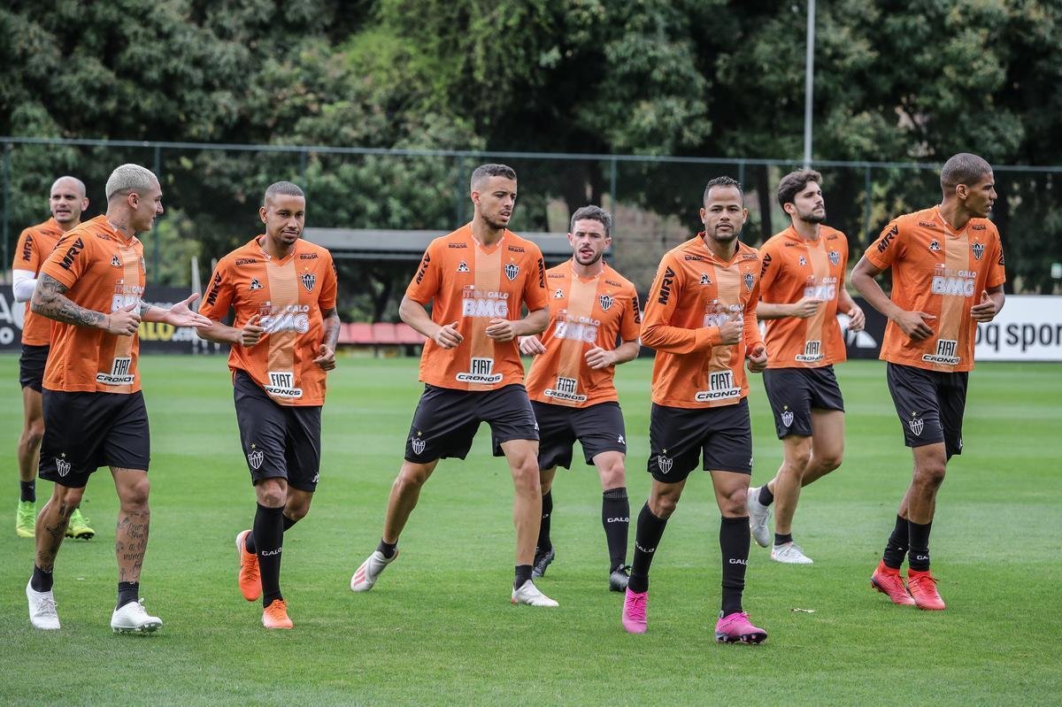 Fotos do treino do Atltico neste sbado, na Cidade do Galo. O tcnico Rodrigo Santana deve escalar o time com Wilson; Patric, Igor Rabello, Rver e Fbio Santos; Jair e Elias; Char, Vincius e Cazares; Ricardo Oliveira