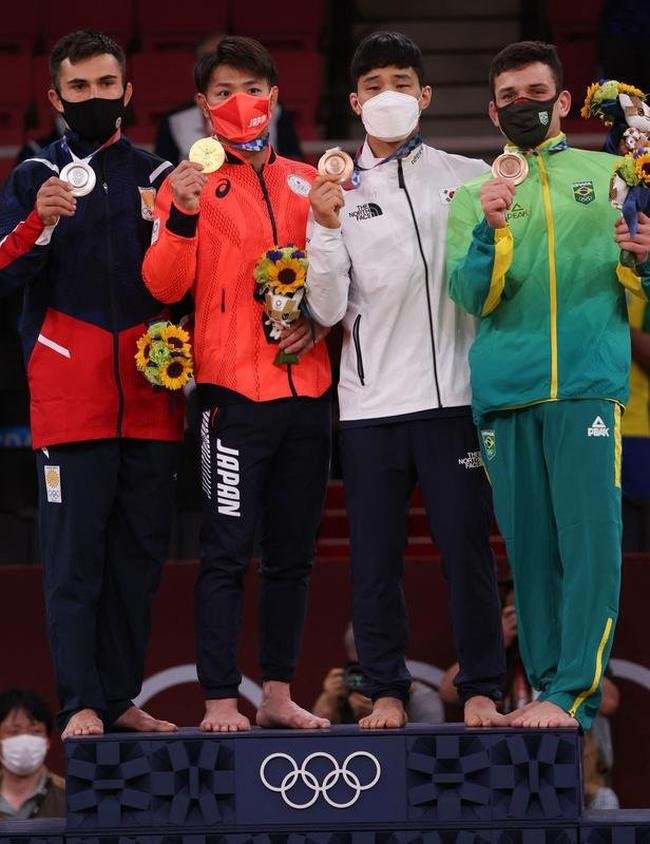 Luta e premiação de Daniel Cargnin, bronze no judô em Tóquio