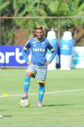 Rafael Silva (atacante) - chegou a ser artilheiro do Cruzeiro no comeo do ano, mas seus gols se resumiram ao primeiro semestre. Em 17 partidas, Rafael Silva marcou seis vezes. Com a demisso de Deivid, ficou sem espao no grupo e acabou emprestado.