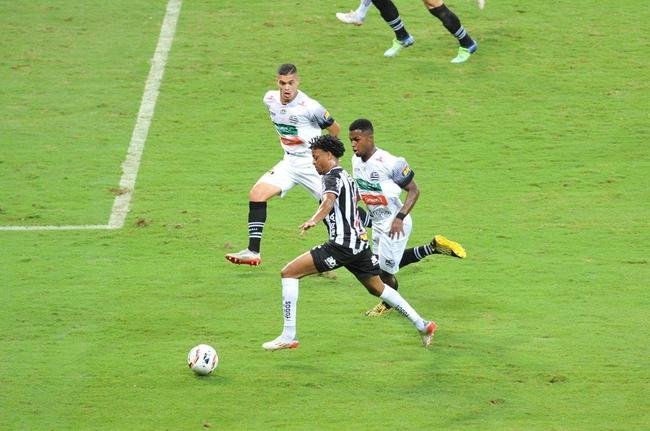 O Atltico recebeu o Athletic nesta tera-feira (15), no Mineiro, em Belo Horizonte. A partida, vlida pela 7 rodada do Campeonato Mineiro de 2022, marcou o centsimo jogo do goleiro Everson com a camisa do Galo.