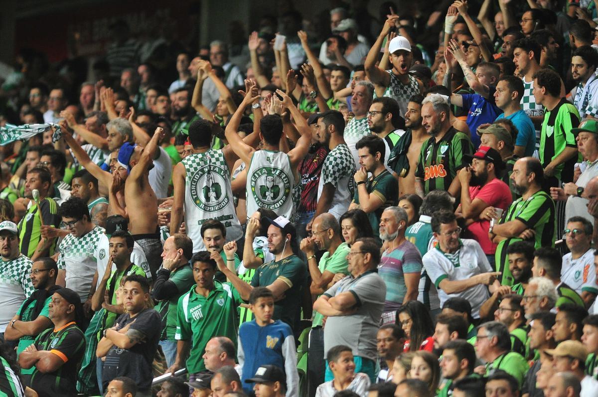 Amrica vence o Bragantino no Independncia e entra no G4 da Srie B