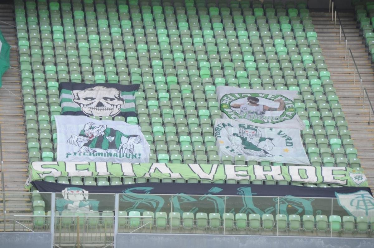 Equipes se enfrentaram neste sbado, pela 13 rodada da competio