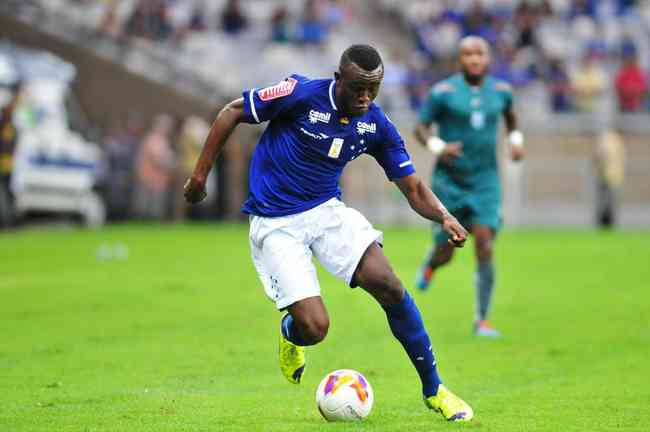 Cameroonian Joel Tagew played for Cruzeiro in 2015 and 2019. The striker currently plays for Al-Hazem, Saudi Arabia.