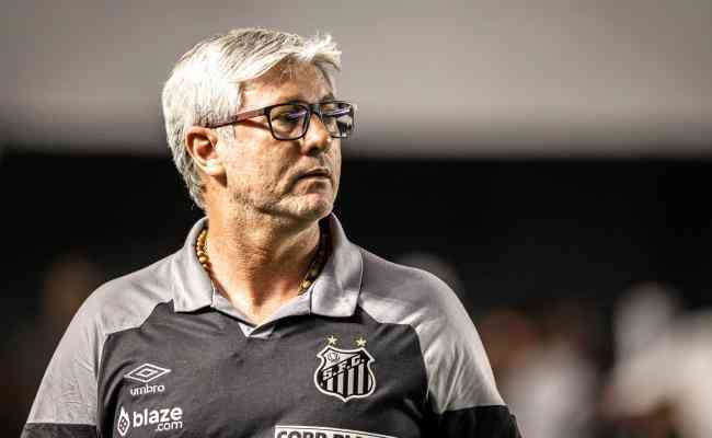 Odair Hellmann foi demitido recentemente pelo Santos