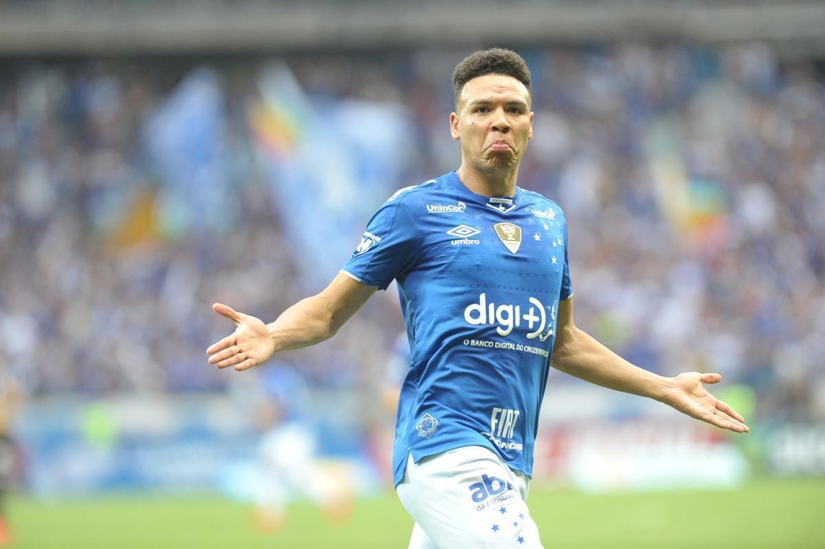 Marquinhos Gabriel abriu o placar para o Cruzeiro aos 45 do primeiro tempo, em chute no canto direito de Victor que ainda desviou no zagueiro atleticano Leonardo Silva
