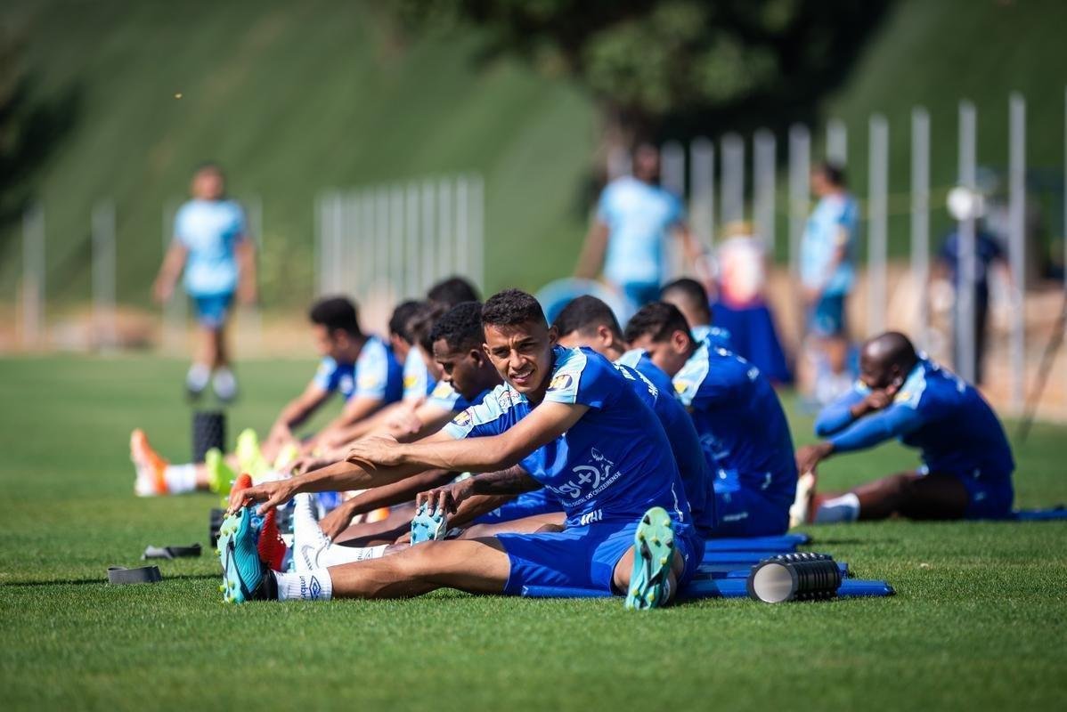 Fotos do treino do Cruzeiro desta sexta-feira, na Toca da Raposa II. Rogrio Ceni monta equipe para jogo deste sbado, s 19h, no Allianz Parque, contra o Palmeiras, pelo Campeonato Brasileiro.