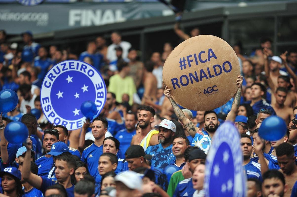 Fotos da torcida do Cruzeiro na final do Campeonato Mineiro contra o Atltico, no Mineiro