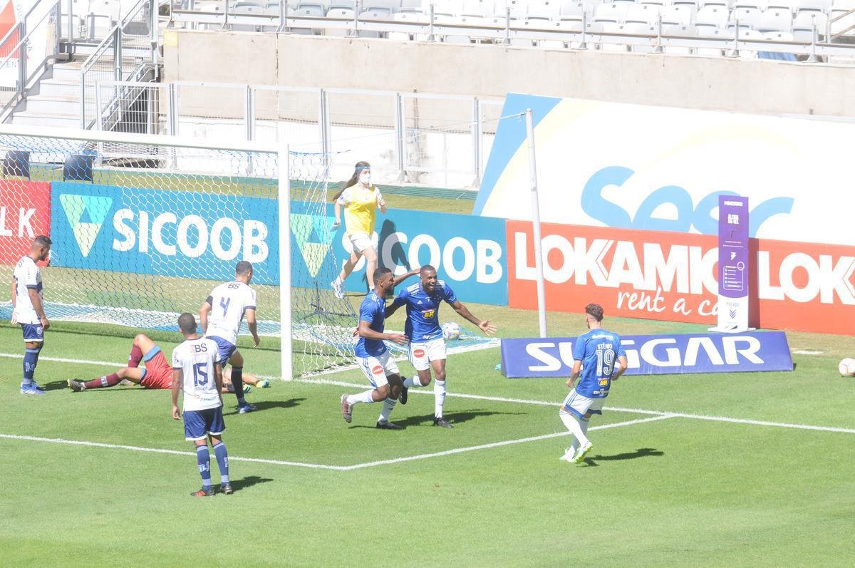 Na retomada do Campeonato Mineiro, Cruzeiro e URT se enfrentaram no Mineiro