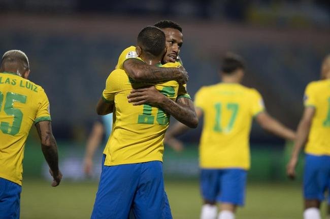 Fotos do jogo entre Brasil e Equador pela Copa Amrica