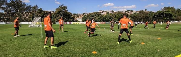 Jogadores do Atlético treinaram na manhã deste domingo, em preparação para jogo contra La Equidad-COL