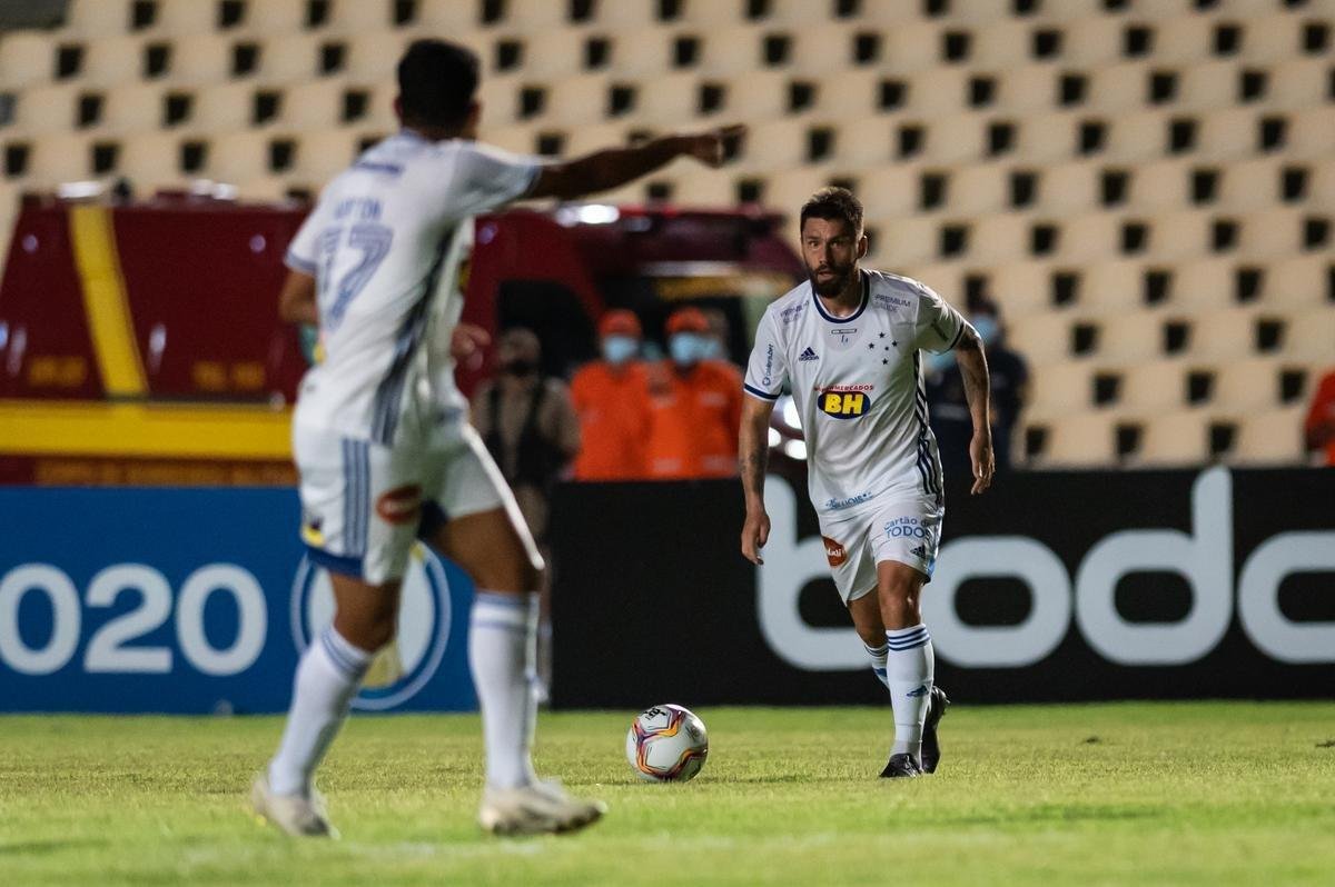 Imagens do jogo entre Sampaio Corra e Cruzeiro, pela 33 rodada da Srie B, no Castelo, em So Lus (MA)