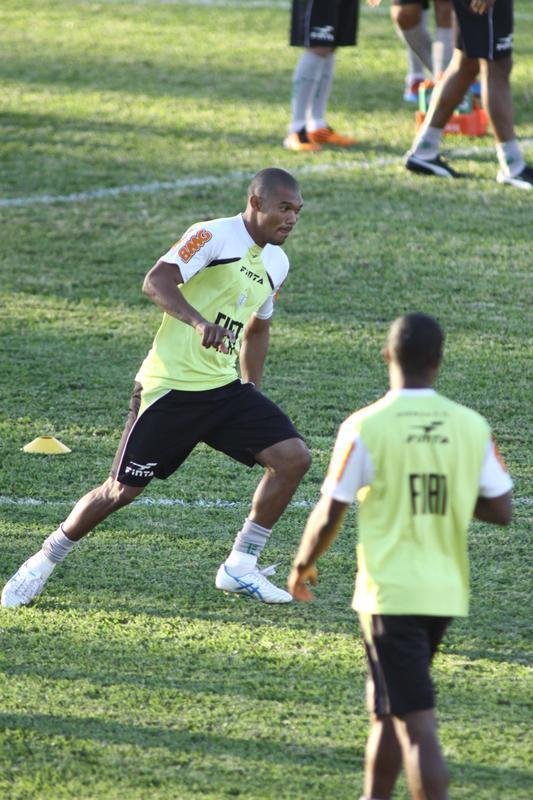 Em 23 jogos pelo Amrica, Agenor marcou 23 gols e deixou o clube em agosto de 2013, aps uma resciso amigvel de contrato