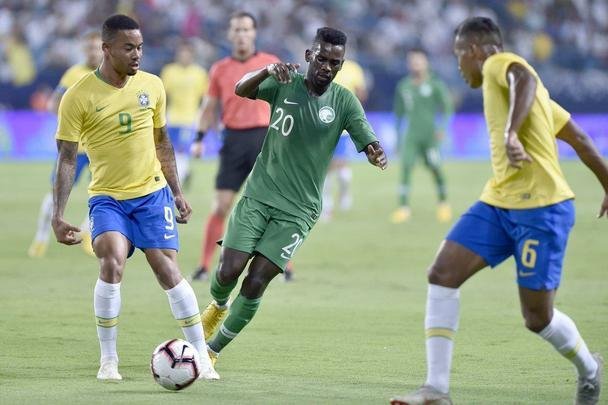 Seleções se enfrentaram em amistoso na cidade de Riad, capital da Arábia Saudita, no estádio King Saud