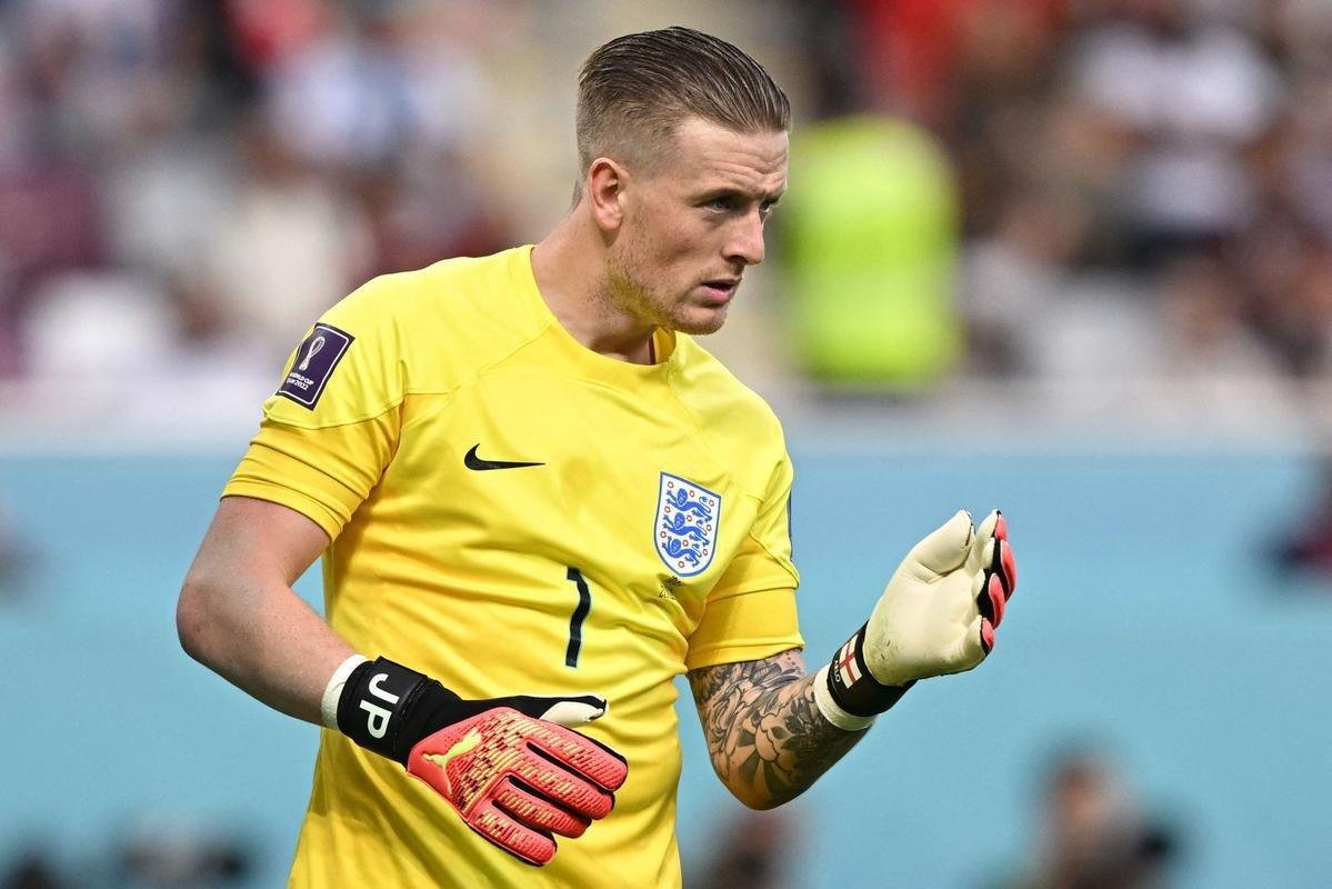 Inglaterra e Ir, no primeiro jogo do Grupo B da Copa do Mundo.