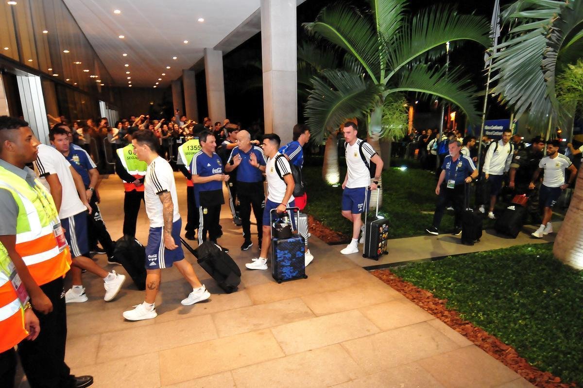 Aps derrota, Argentina chega a Belo Horizonte
