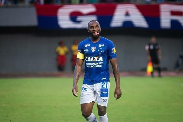 Um dos líderes do elenco, o zagueiro Manoel seguiu na reserva em 2018 muito em função da produção da dupla formada por Dedé e Leo. Substituto imediato dos titulares, o camisa 27 esteve em 23 jogos do Cruzeiro em 2018. Ele marcou um gol. Há possibilidade de ser envolvido em alguma negociação nesta janela de transferências.