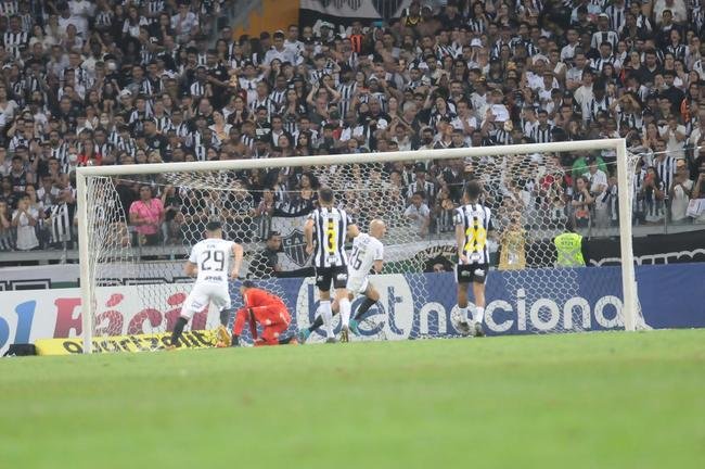Atltico e orinthians se enfrentaram no Mineiro, neste domingo (24), em jogo vlido pela 19 rodada da Srie A do Campeonato Brasileiro.