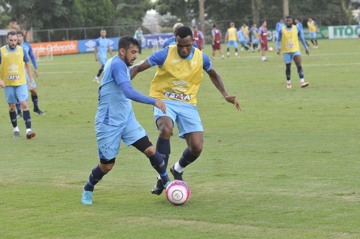 Imagens do treino do Cruzeiro nesta quarta-feira (14), antes do duelo contra o Patrocinense