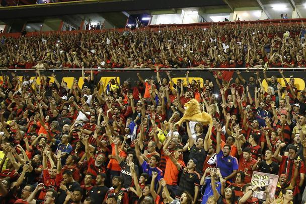 Foi sofrido, foi suado, mas o Sport voltou  Srie A. Depois de sair perdendo a partida diante da Ponte Preta, o Leo virou o jogo com dois gols de Guilherme, artilheiro da Segunda Diviso, com 17 gols e sacramentou o acesso na ltima partida em seu reduto no ano