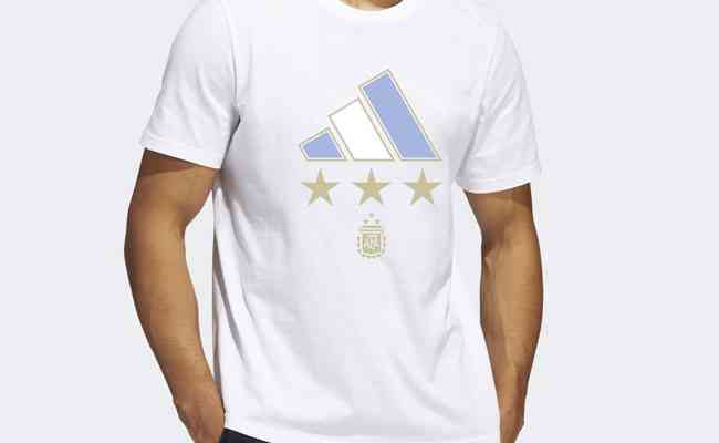 Outra perspectiva da camisa confeccionada pela Adidas pelo ttulo da Argentina