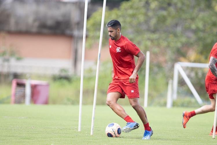 Com o elenco separado em quatro grupos, Náutico realiza primeiro dia de treinos, no Centro de Treinamento Wilson Campos, no bairro da Guabiraba, após quase três meses da suspensão das atividades, por conta da pandemia do coronavírus