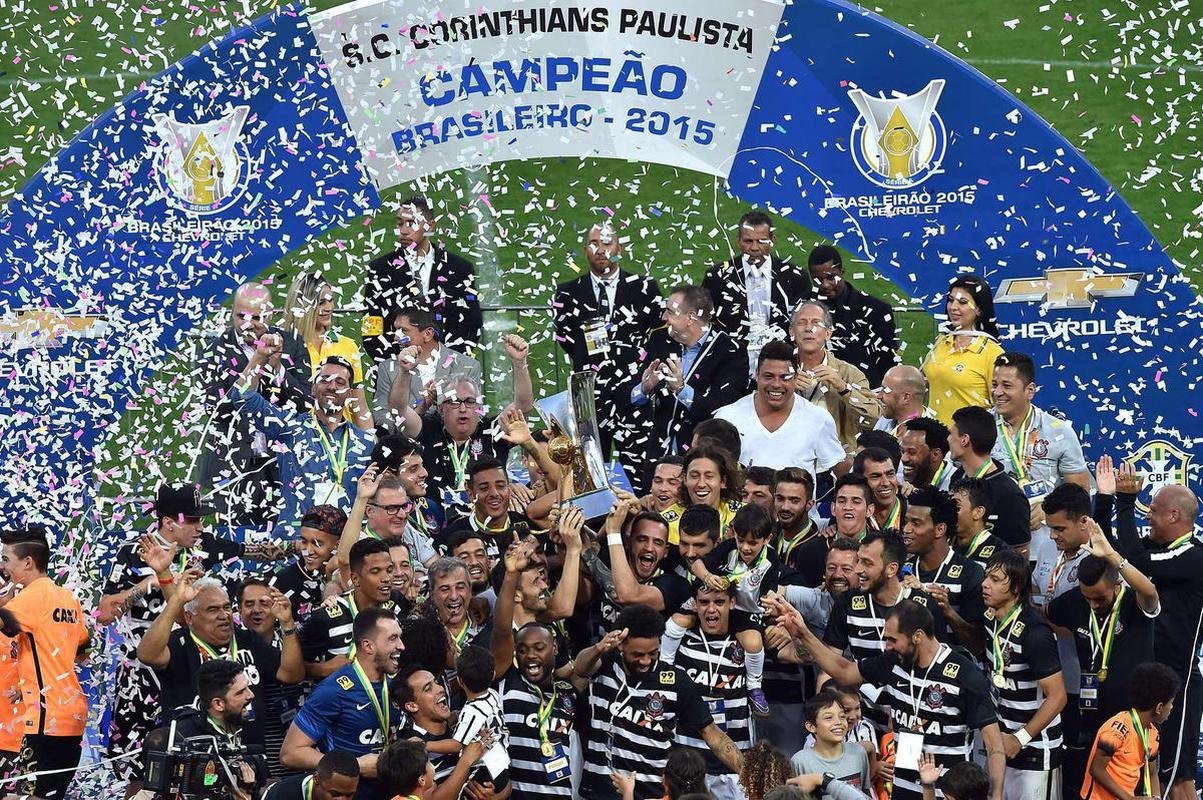 3 - Corinthians (11 ttulos) - sete Campeonatos Brasileiros (1990, 1998, 1999, 2005, 2011, 2015 e 2017), trs Copas do Brasil  (1995, 2002 e 2009) e uma Supercopa do Brasil (1991)